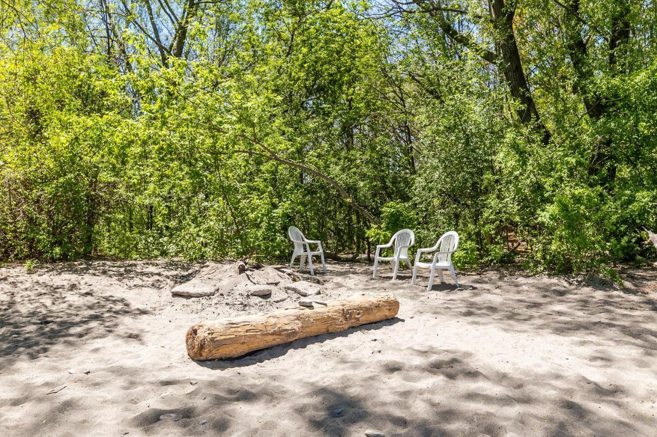 Modern Homes Ontario Shore By Globalstay *