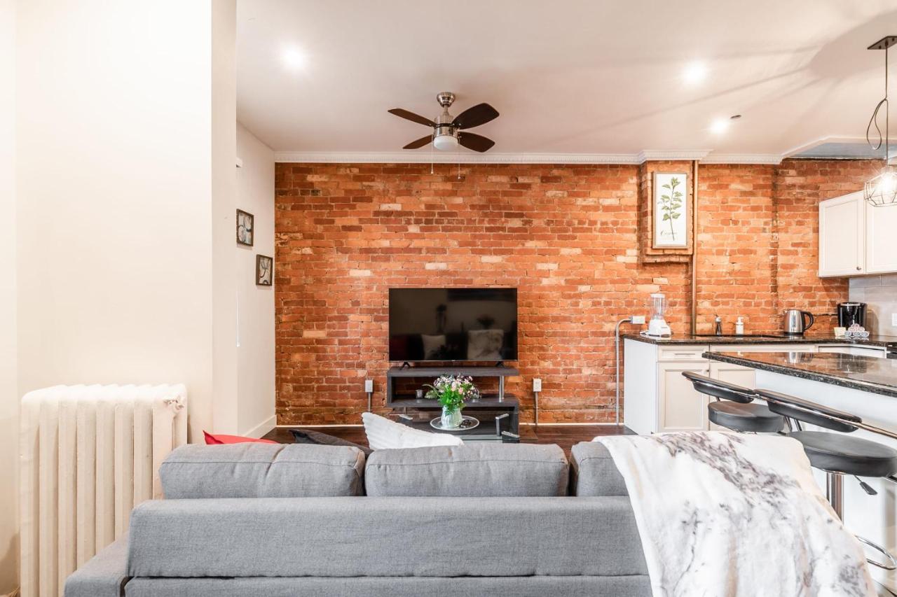 Stunning 1br - Boutique - Prime Location! *
