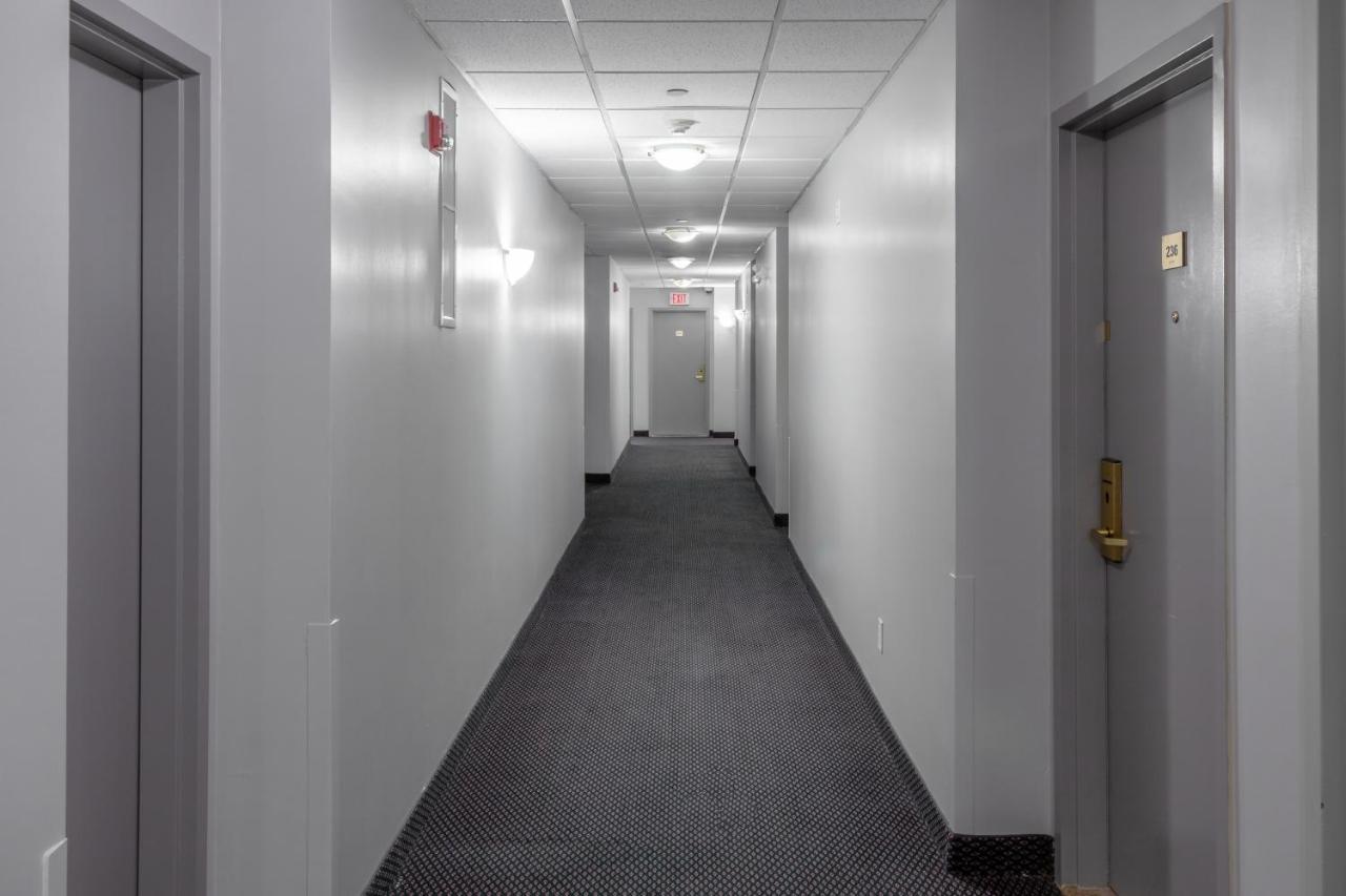Days By Wyndham - Downtown 3* Hamilton