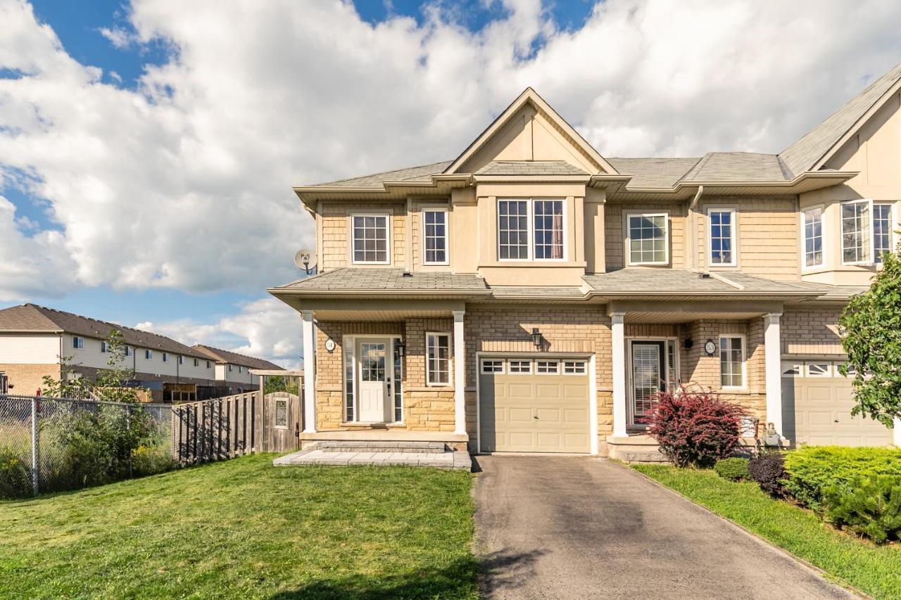 3br 2ba Townhomes With Hot Tub & Bbq By Globalstay Holiday home Hamilton