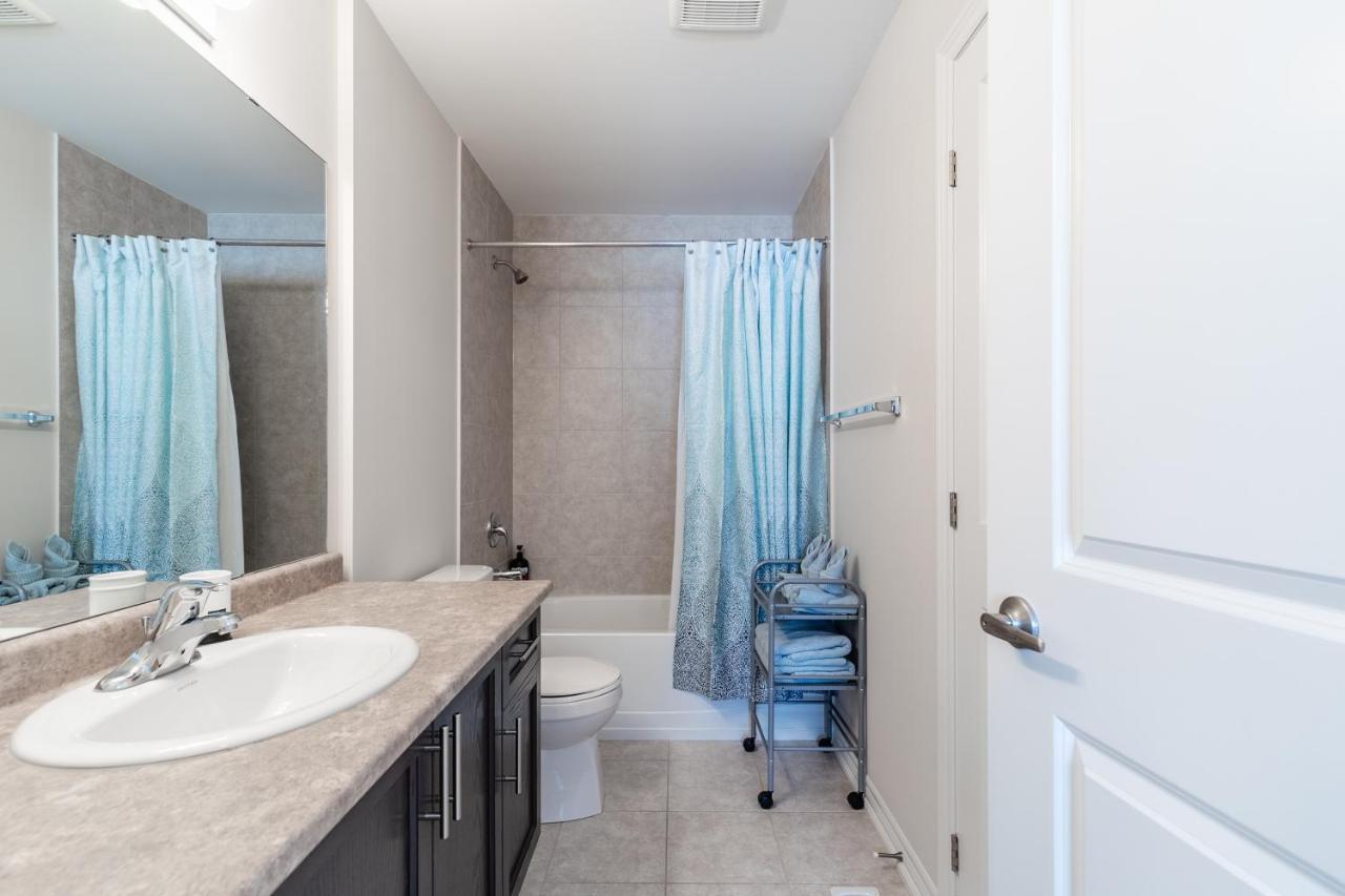 Globalstay Modern Townhomes In Lakeshore Steps To The Beach