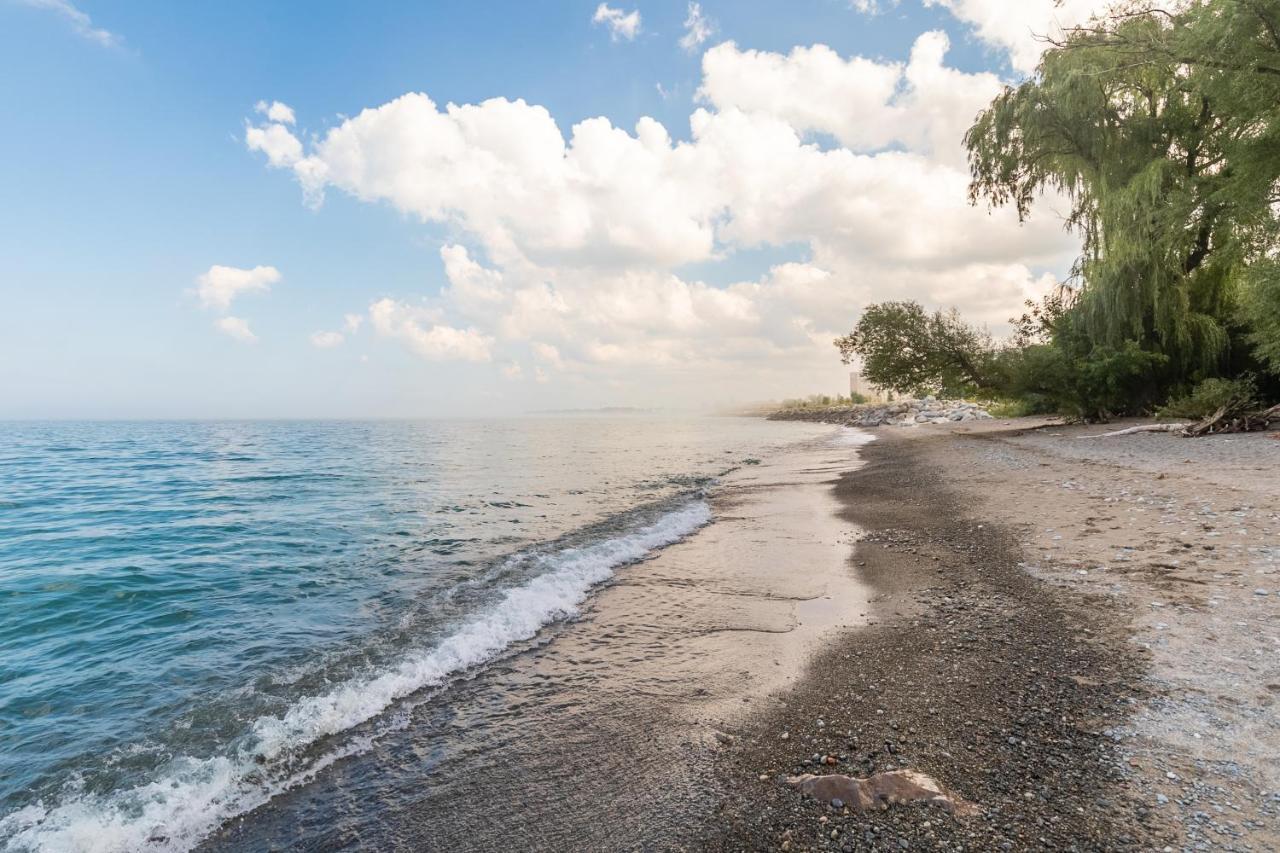 Globalstay Modern Townhomes In Lakeshore Steps To The Beach