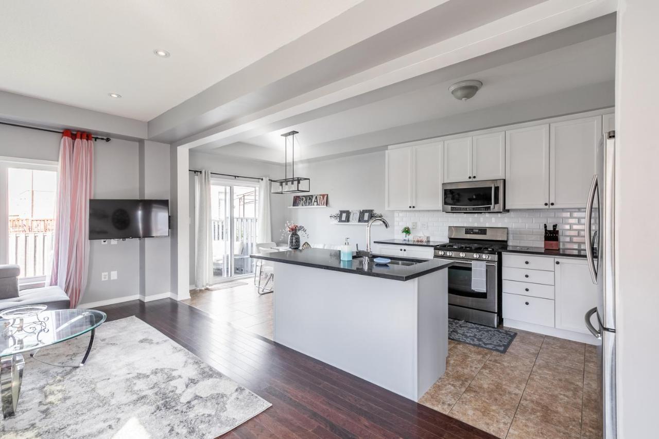 3br 2ba Townhomes With Hot Tub & Bbq By Globalstay Holiday home Hamilton