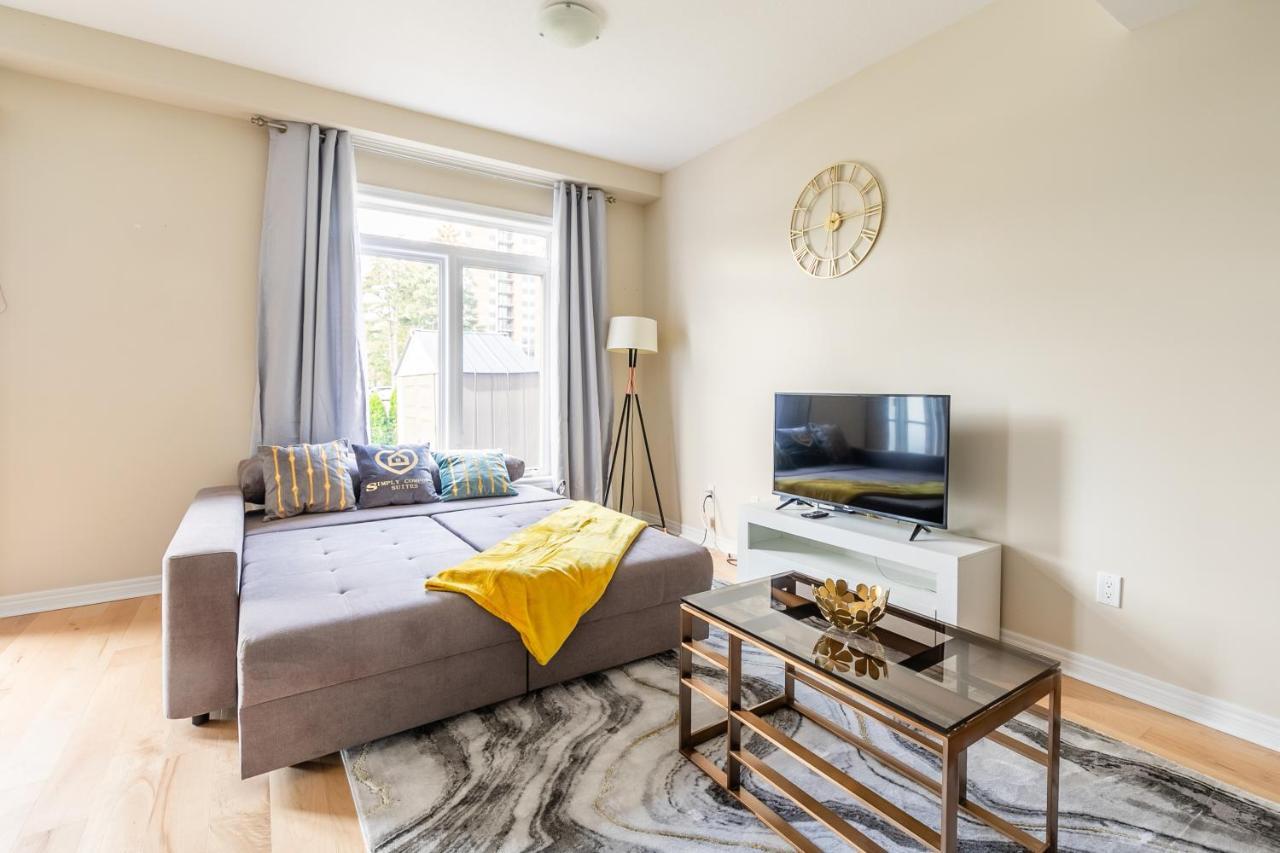 Globalstay Modern Townhomes In Lakeshore Steps To The Beach Holiday home