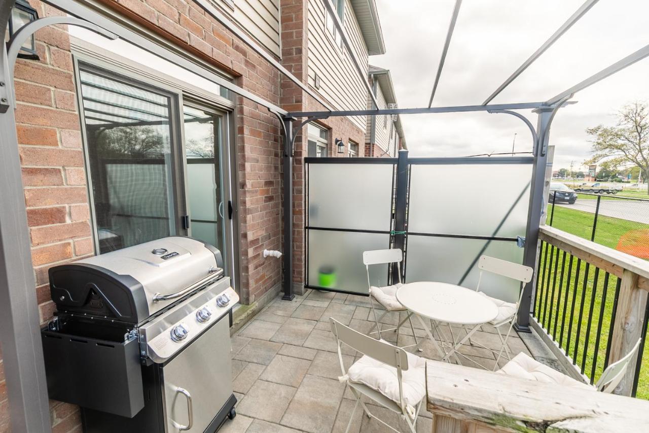 Holiday home Globalstay Modern Townhomes In Lakeshore Steps To The Beach