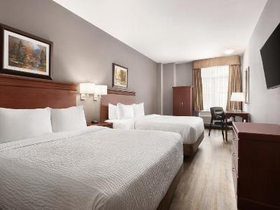 Days By Wyndham - Downtown Hotel