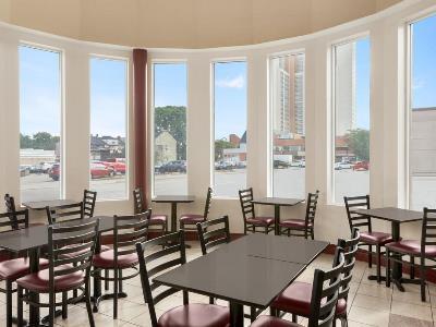 Days By Wyndham - Downtown 3* Hamilton