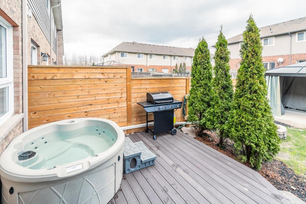Holiday home 3br 2ba Townhomes With Hot Tub & Bbq By Globalstay
