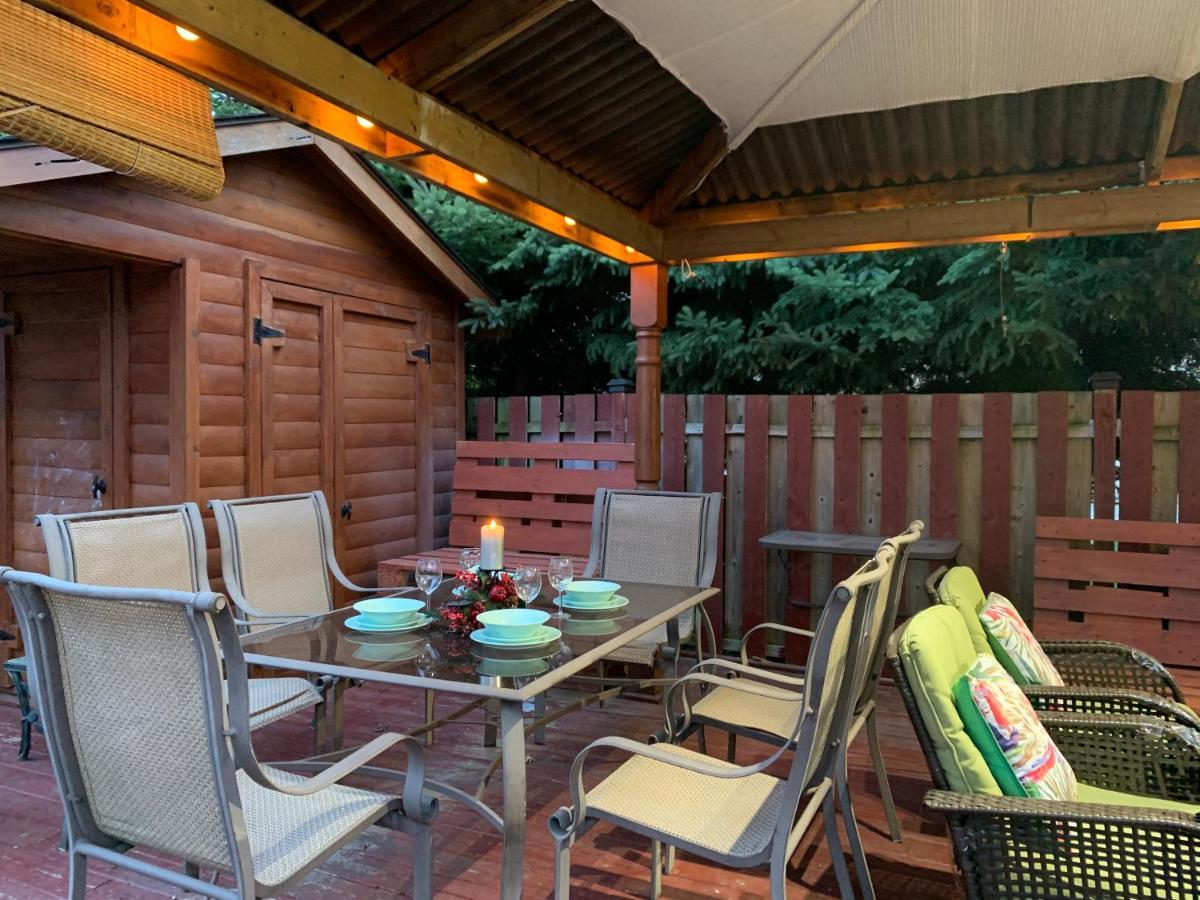 Greenhill Basement With Spacious Patio Apartment *