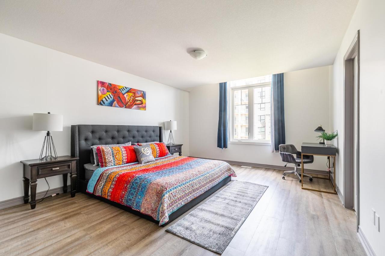 Modern Homes Ontario Shore By Globalstay Apartamento