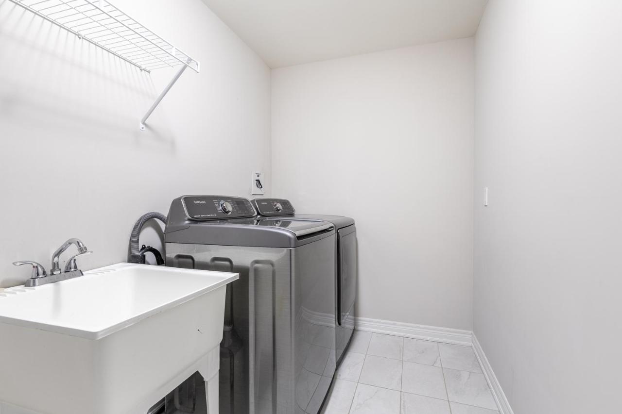 Modern Homes Ontario Shore By Globalstay Apartamento Hamilton