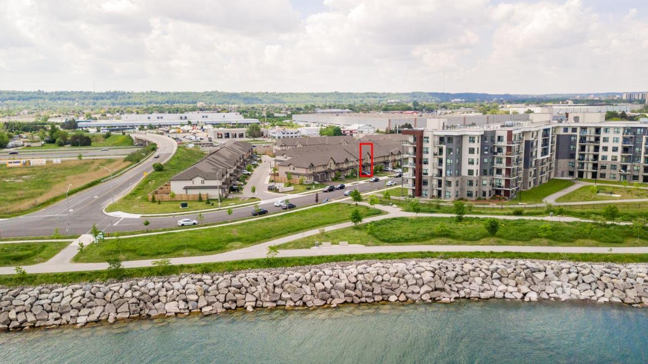 Modern Homes Ontario Shore By Globalstay * Hamilton