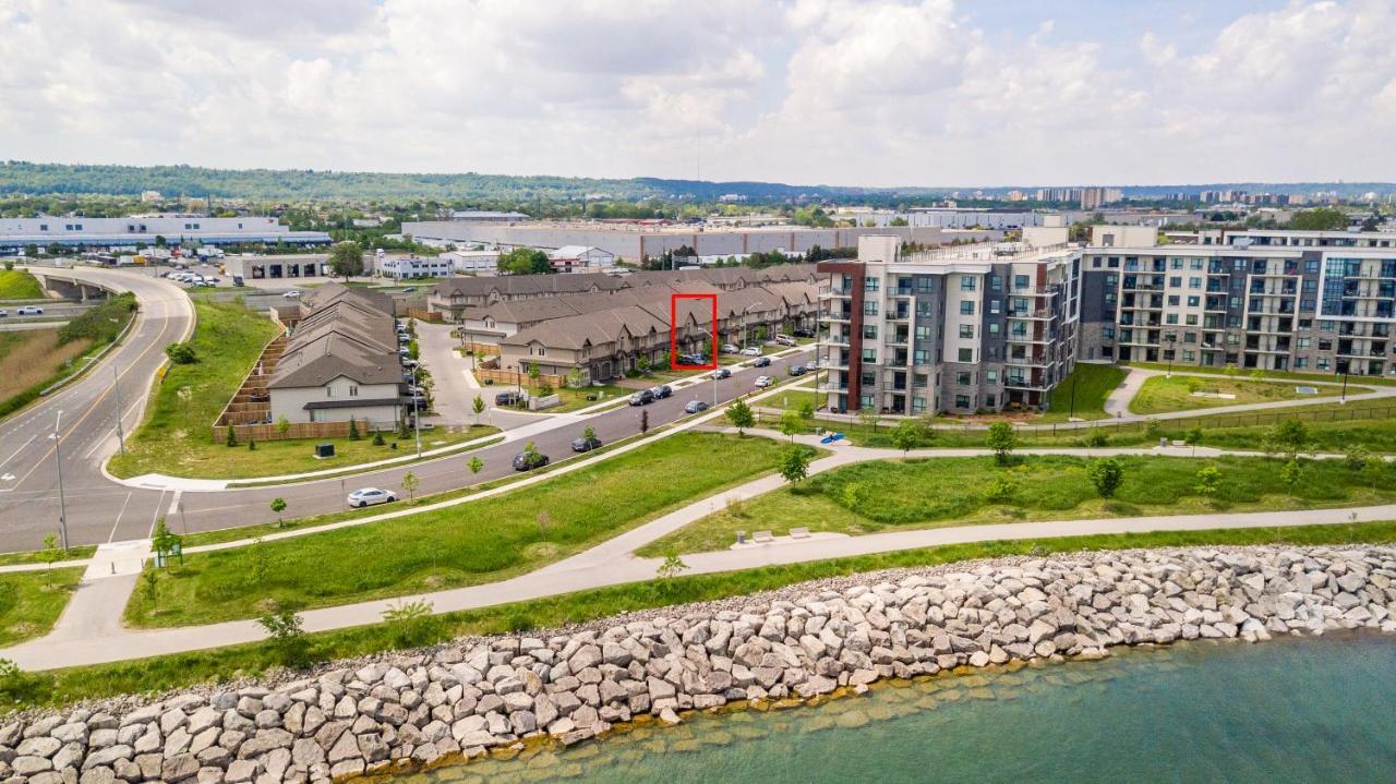 Modern Homes Ontario Shore By Globalstay Apartamento