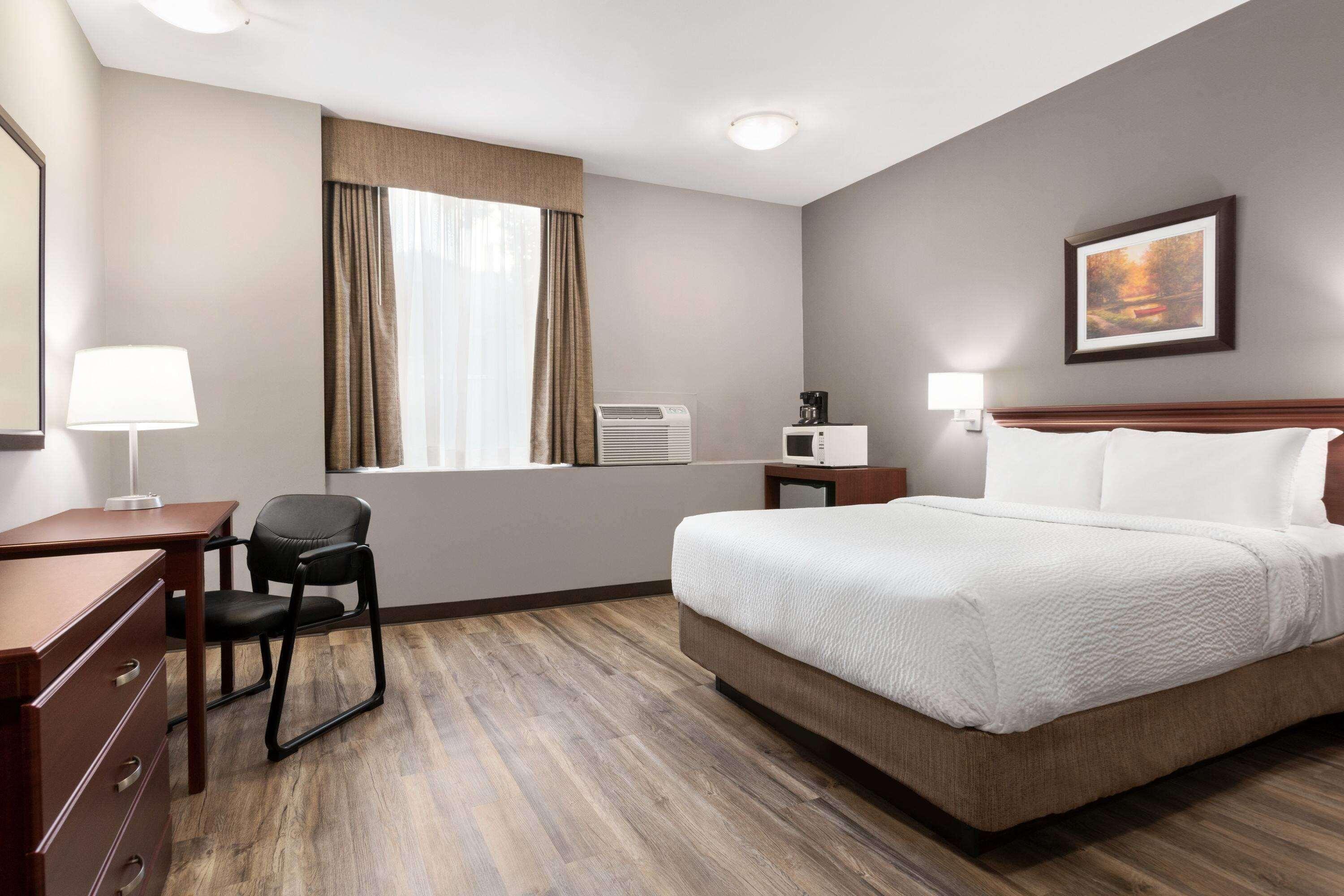 Days By Wyndham - Downtown 3* Hamilton