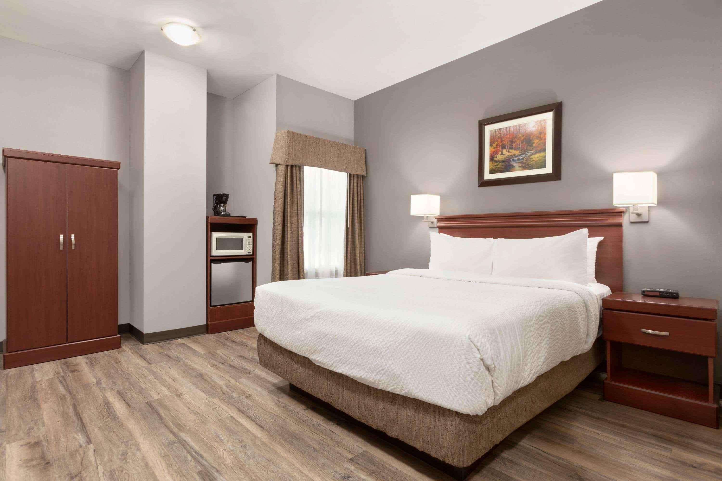 Days By Wyndham - Downtown 3*