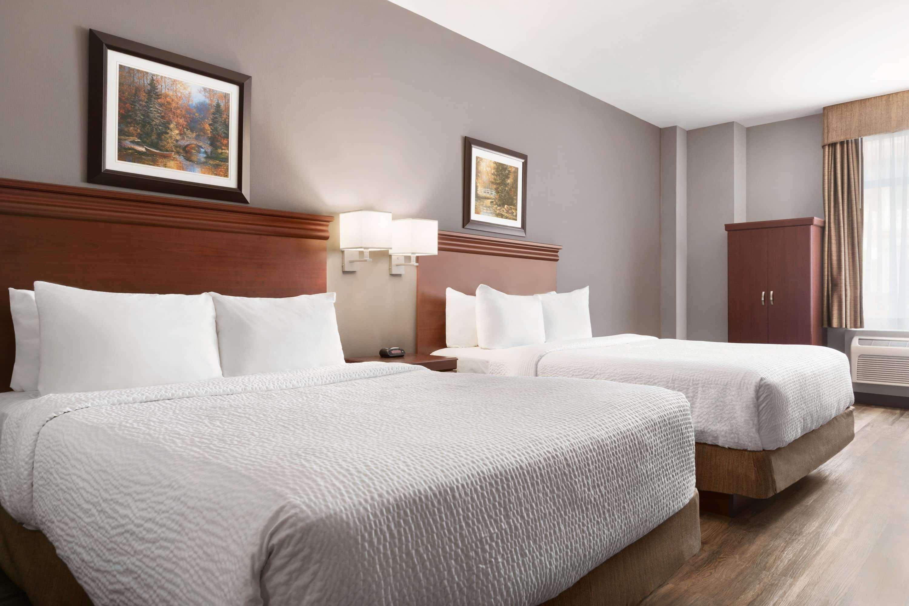 Hotel Days By Wyndham - Downtown Hamilton