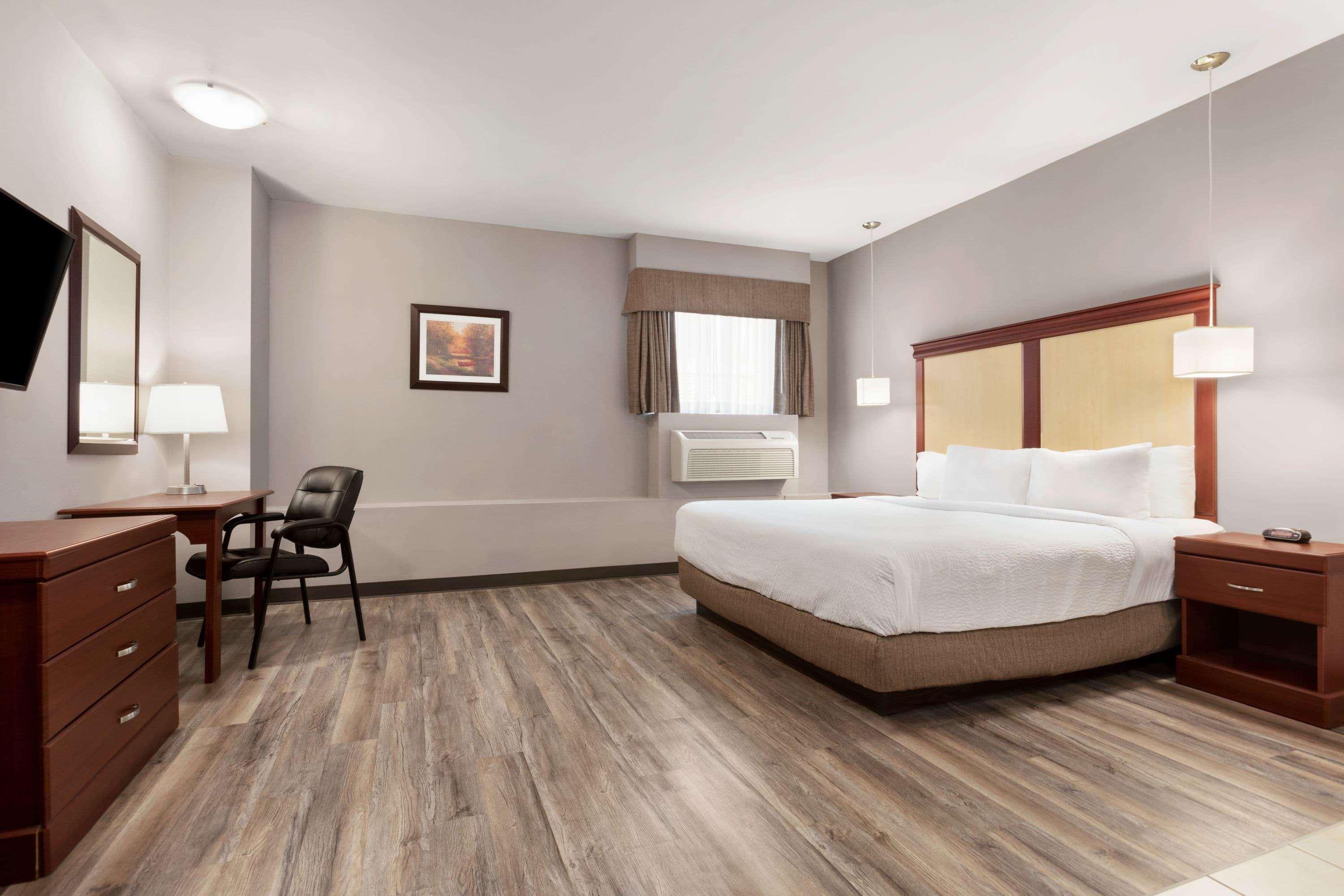Days By Wyndham - Downtown Hamilton