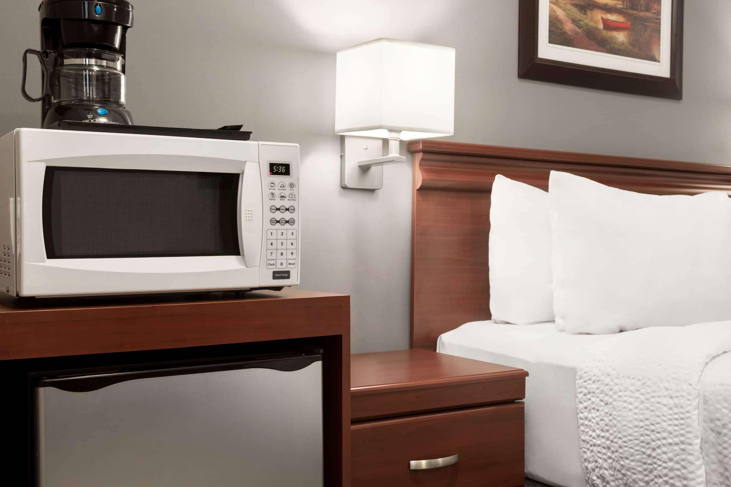 Days By Wyndham - Downtown 3* Hamilton