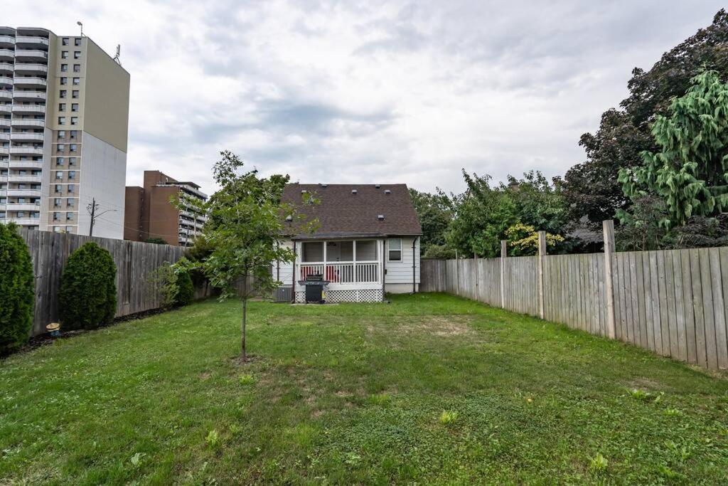 Cozy 4-bdrm Pet-friendly East Escape Holiday home Hamilton