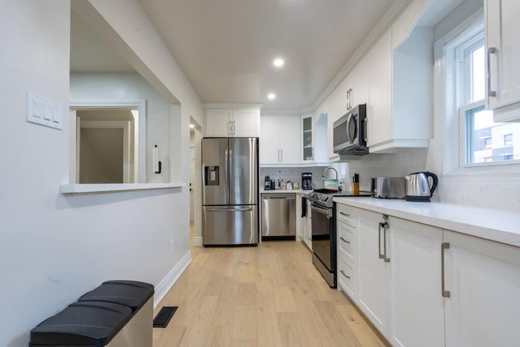 Cozy 4-bdrm Pet-friendly East Escape * Hamilton