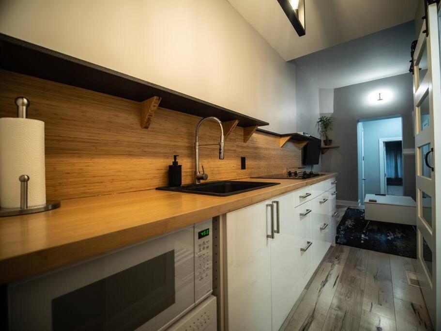Brand New 1 Bedroom Centrally Located Hamilton