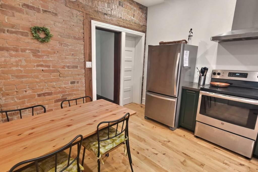 Dundurn Dwelling-charming Century Holiday home