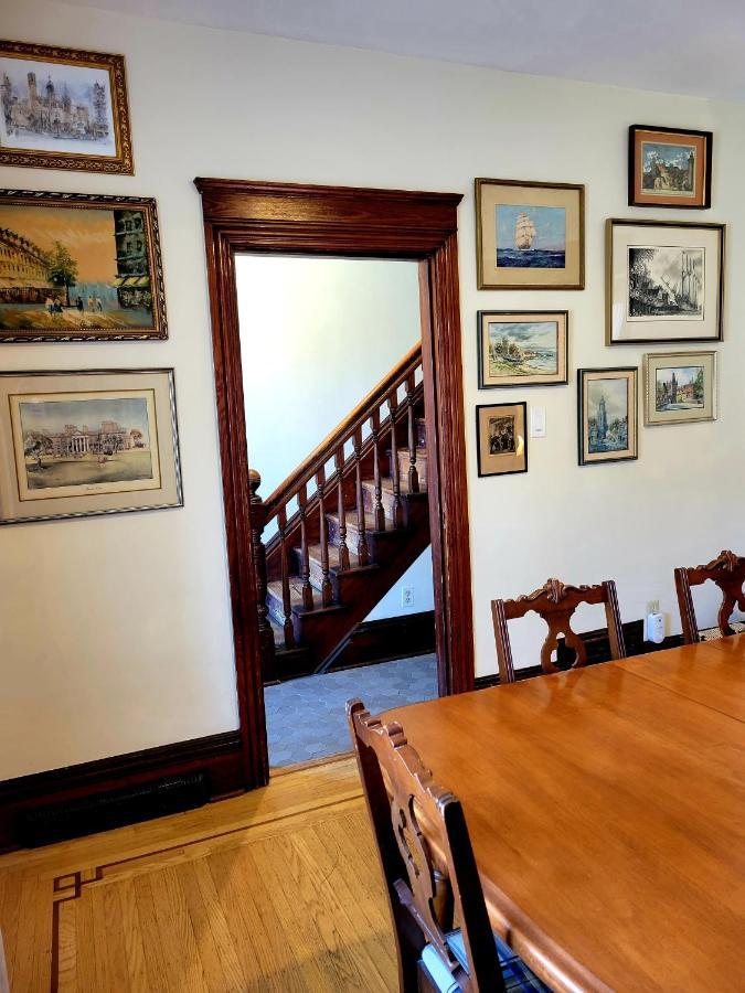Dundurn Dwelling-charming Century Holiday home Hamilton