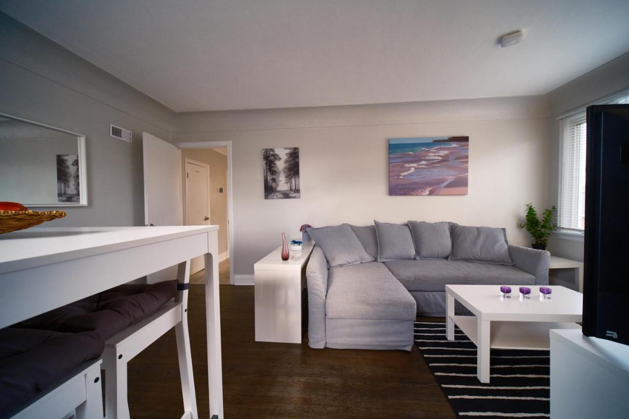 Chic Retreat - Comfy Beds - Garden - Pool Hamilton