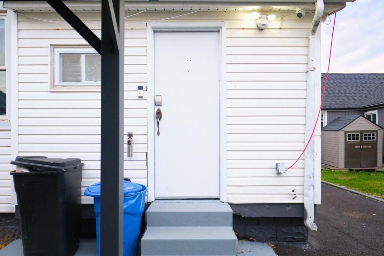 Apartment Chic Retreat - Comfy Beds - Garden - Pool Hamilton