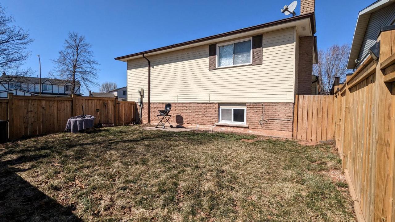 Small Haven With Sunlit Garden, Bsmt *