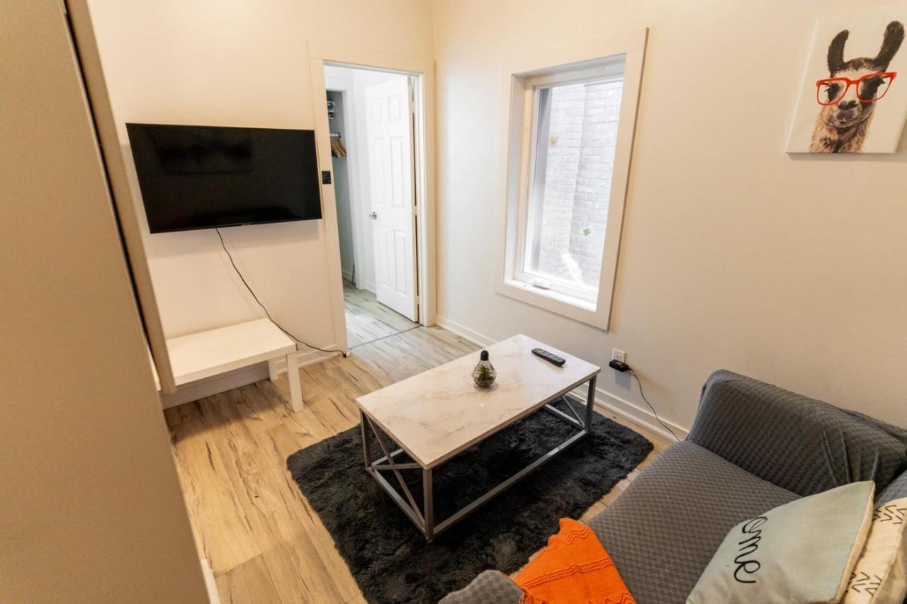 Apartment Modern 1 Bedroom With In-suite Laundry Hamilton