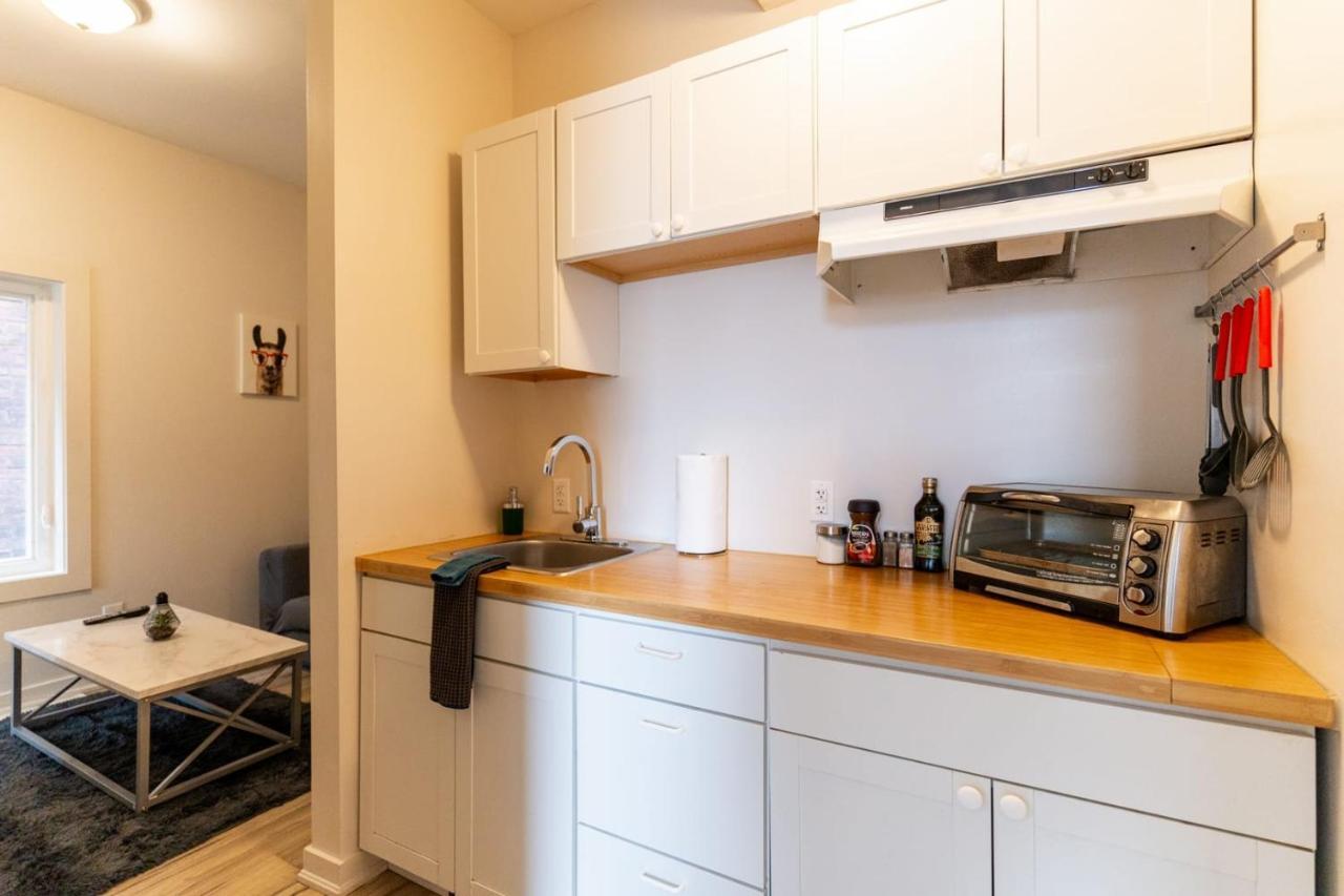Apartment Modern 1 Bedroom With In-suite Laundry *