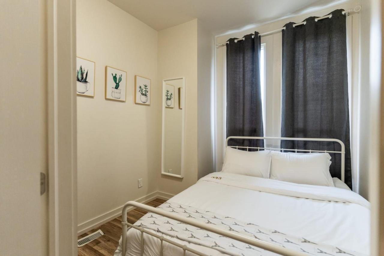 Lovely 2 Level Apartment *