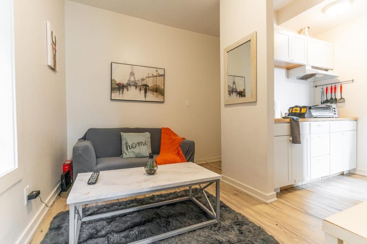 Modern 1 Bedroom With In-suite Laundry Apartment Hamilton