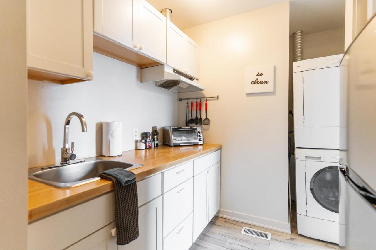 Modern 1 Bedroom With In-suite Laundry Apartment Hamilton