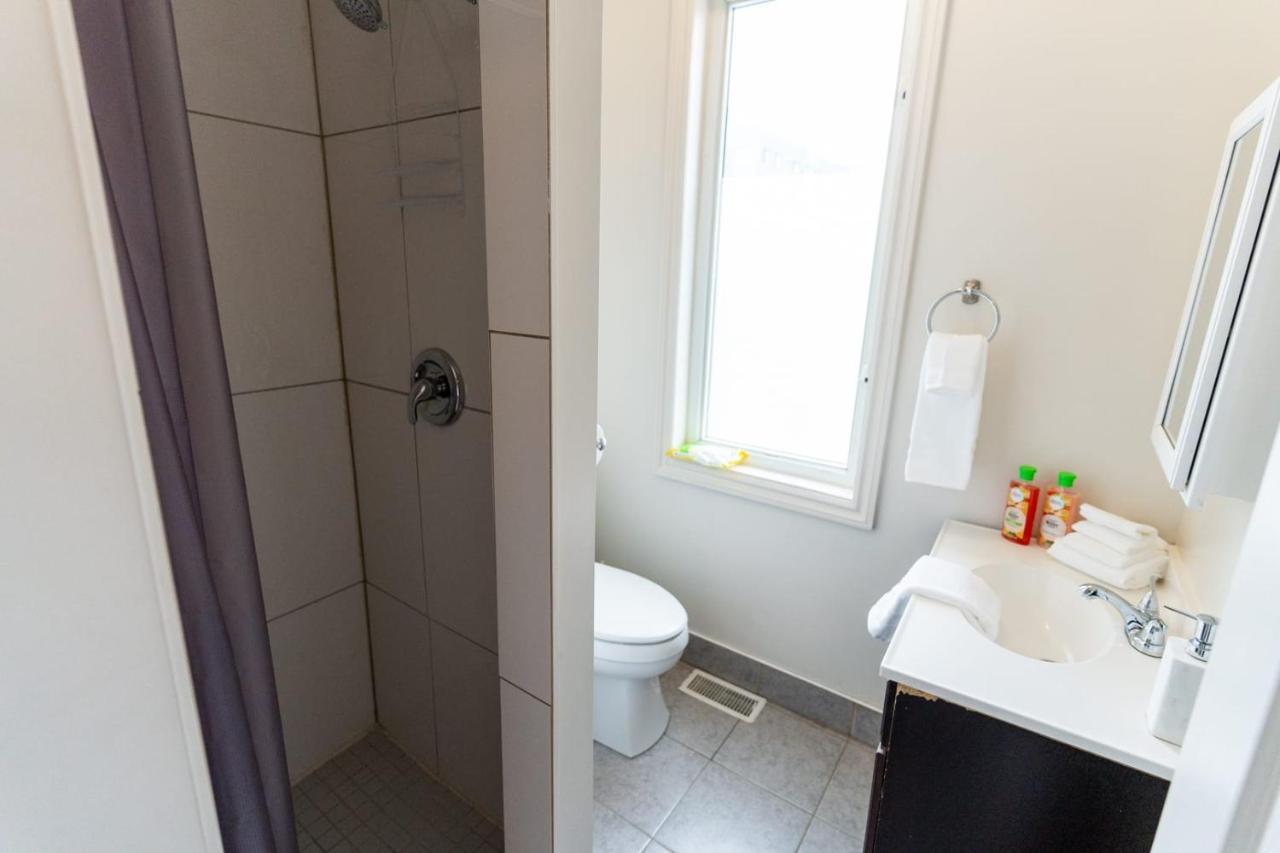 Apartment Modern 1 Bedroom With In-suite Laundry