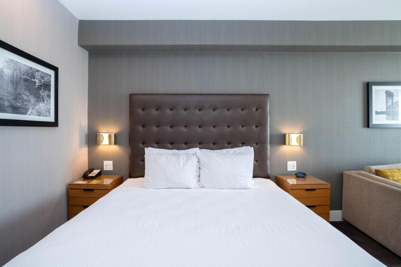 Hotel Sandman Hamilton