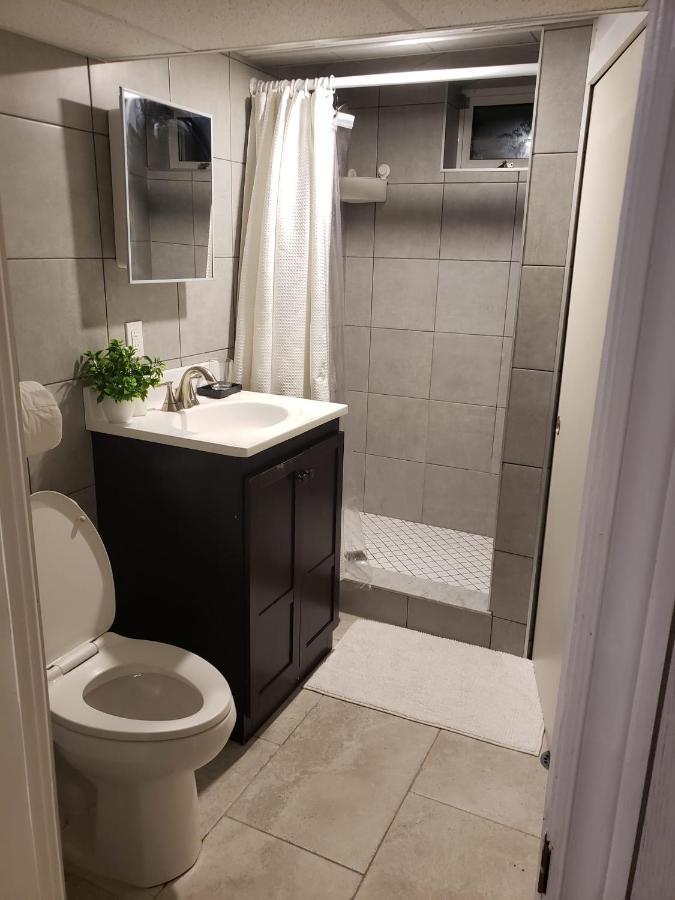 Apartment 2plex, Choose, 1of 2 Entire Units *