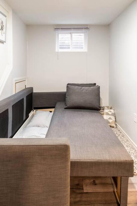 Cozy Nest Basement Unit *