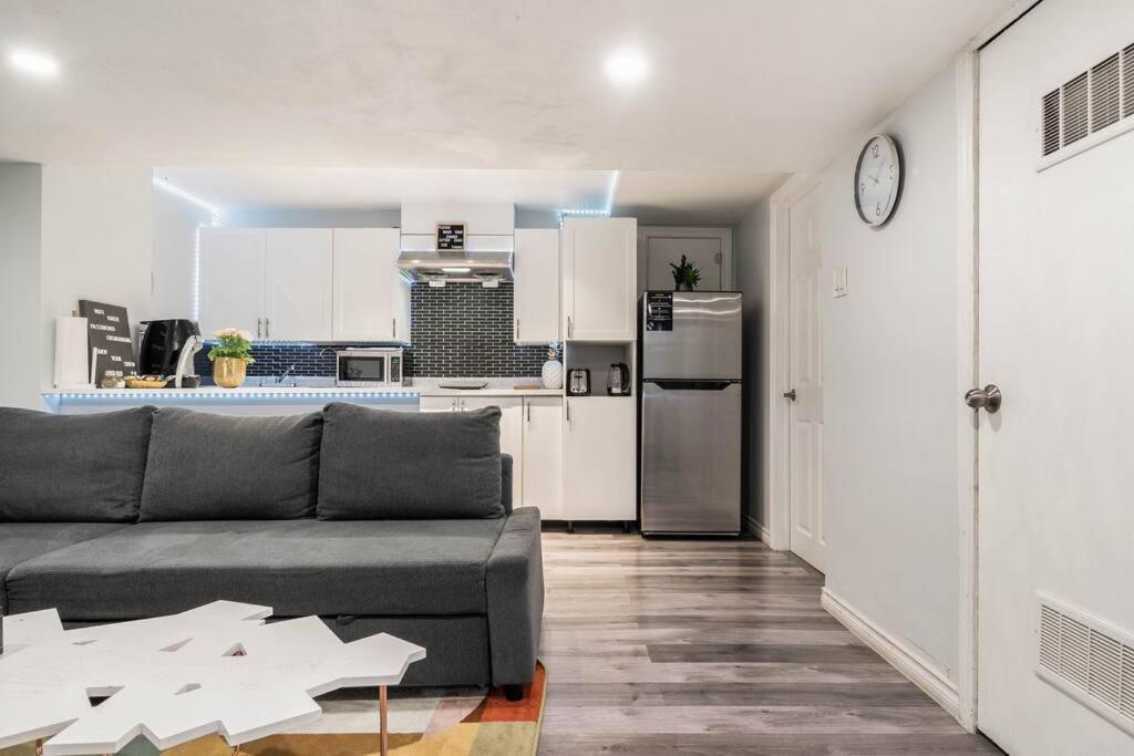 Cozy Nest Basement Unit Apartment *