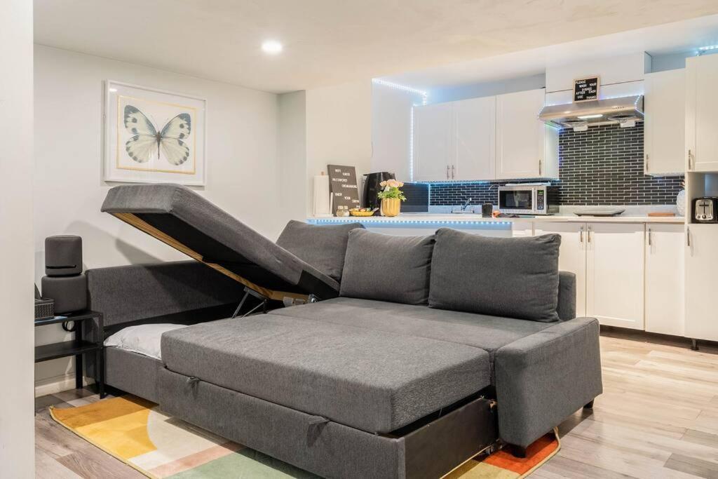 Cozy Nest Basement Unit Apartment *