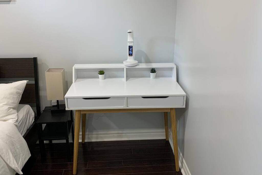 *cozy, Newly Renovated, Fully Equipped* Apartment *