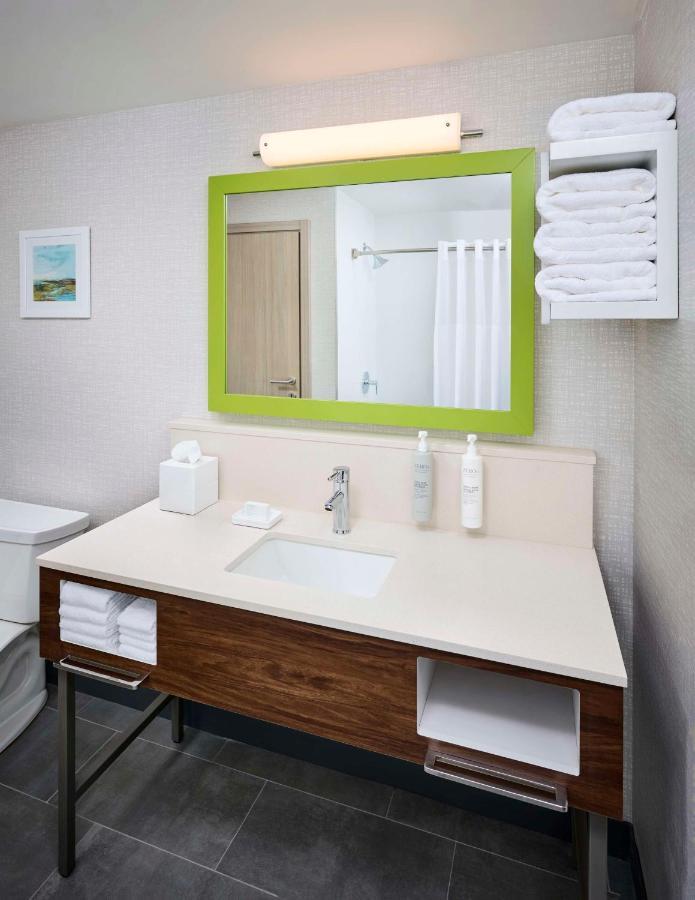 Hampton By Hilton Hotel
