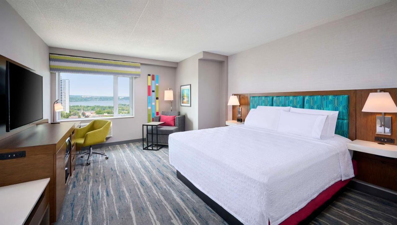 Hampton By Hilton 3*