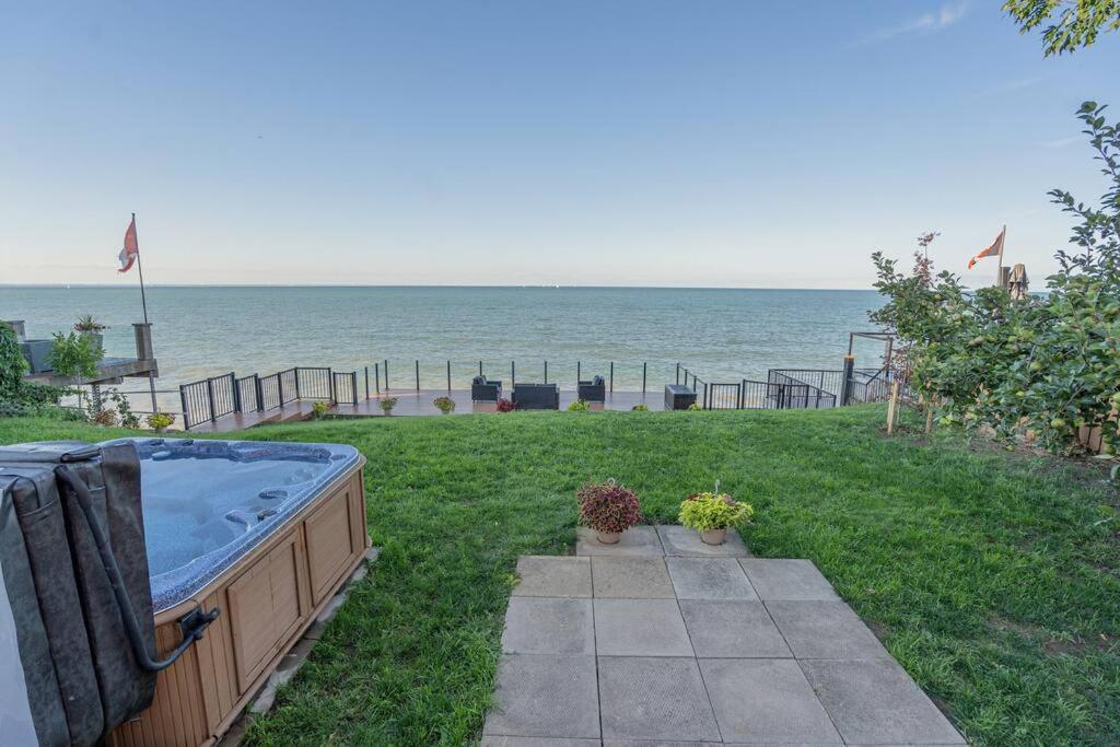 Villa Lakefront Cheerful 2 Bedroom House *