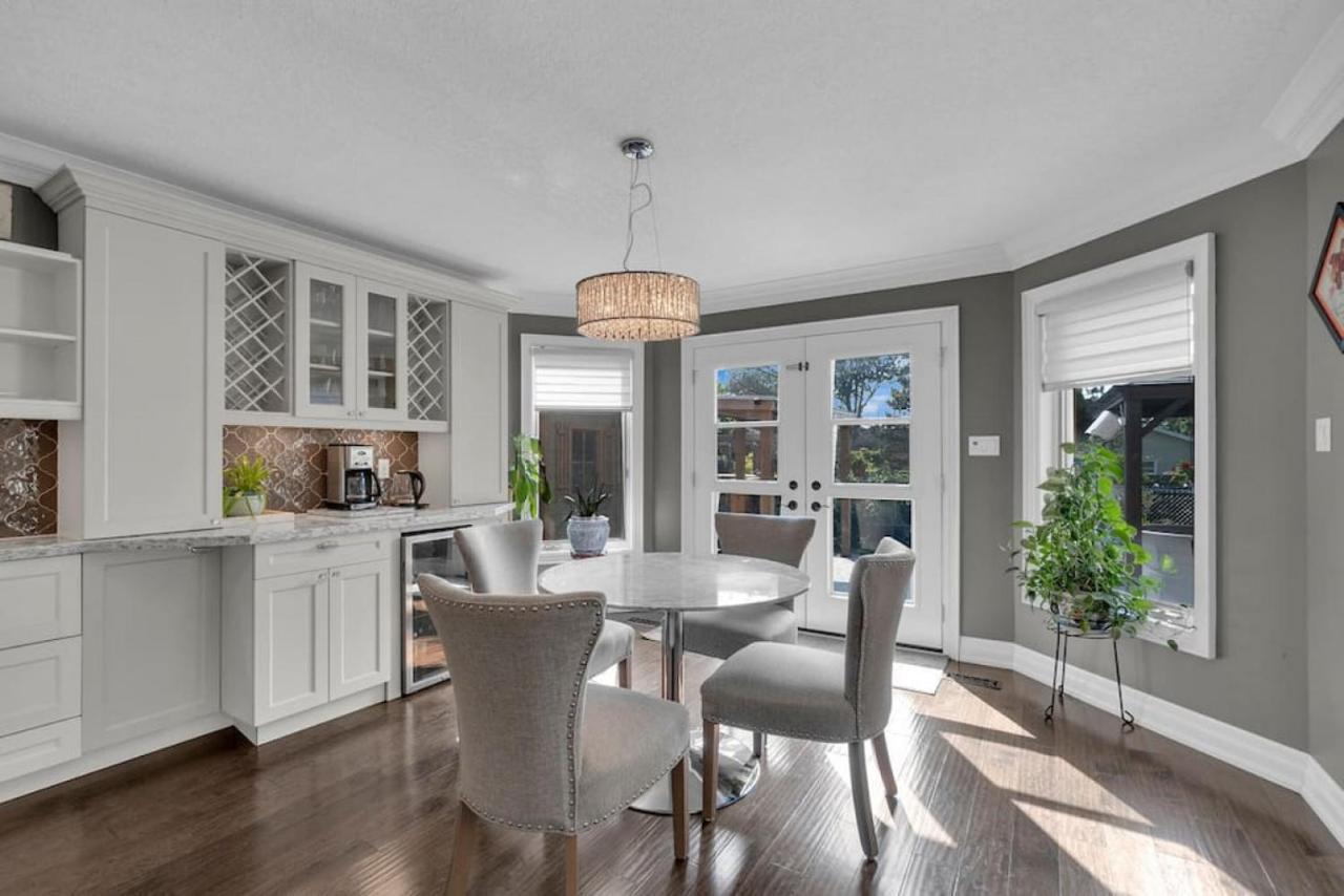 Amazing Luxury 6br - Pool - 30min To Niagara Falls *