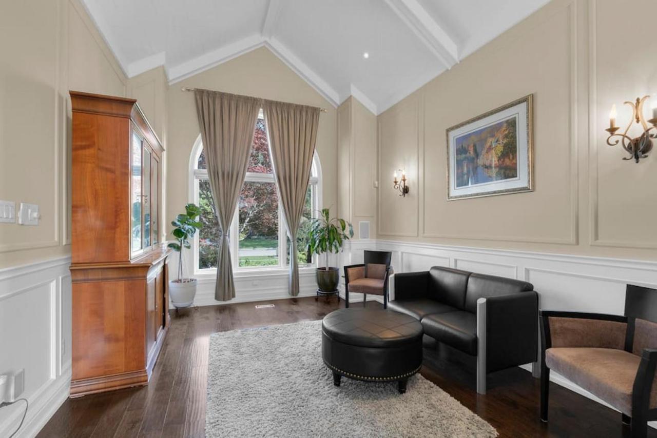 Holiday home Amazing Luxury 6br - Pool - 30min To Niagara Falls