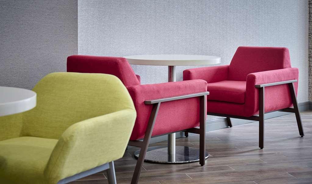 Hampton By Hilton Hotel *
