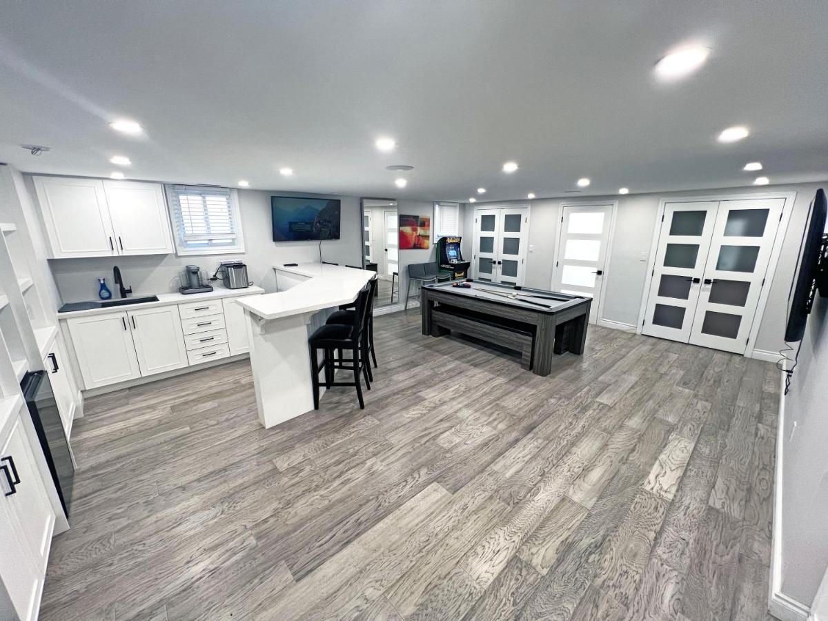 Luxe Near Limeridge - Sleeps 11 - Pool Apartamento *