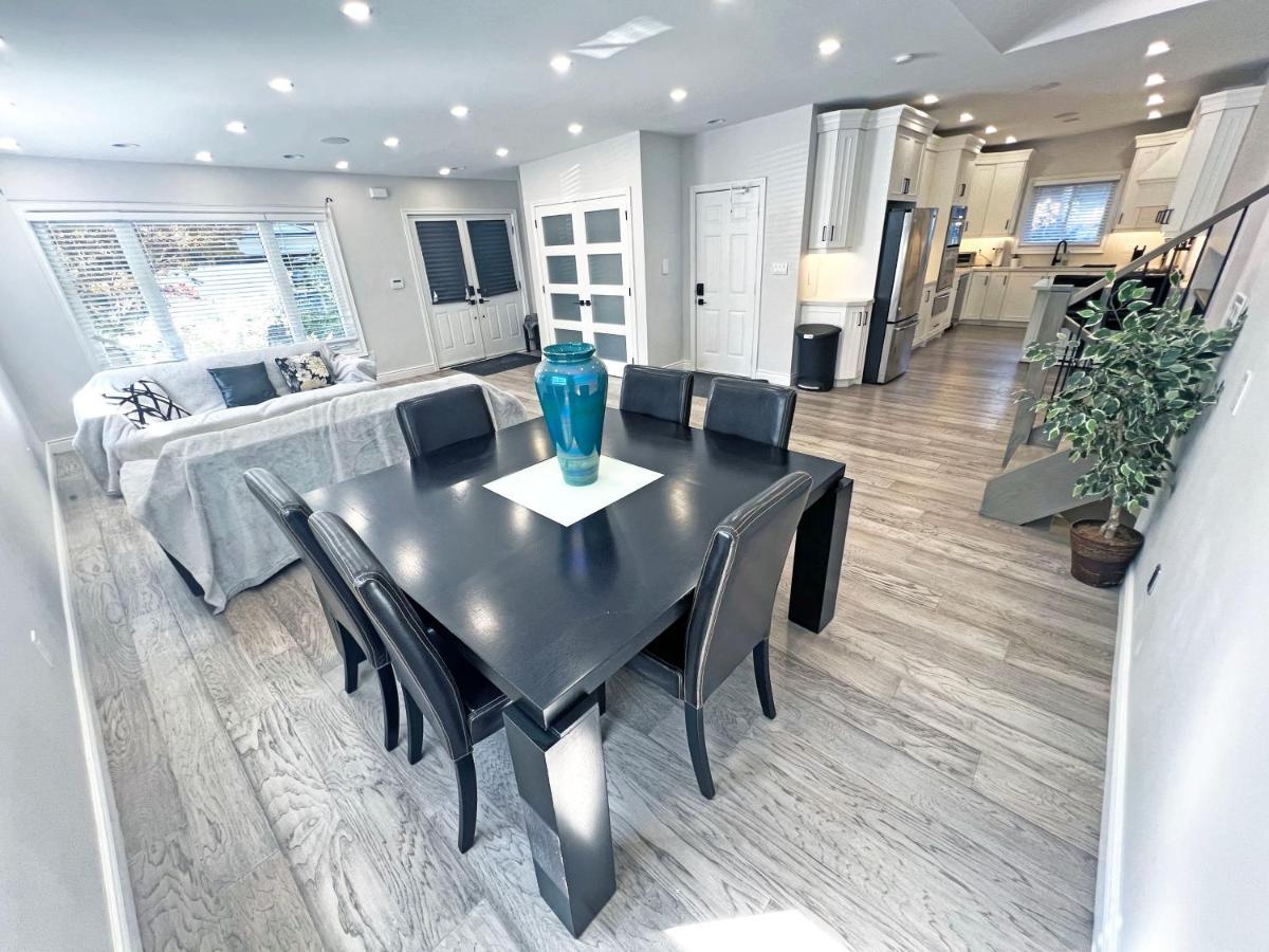 Luxe Near Limeridge - Sleeps 11 - Pool * Hamilton